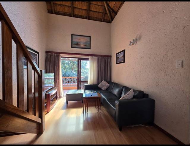 2 BEDROOM APARTMENT FOR SALE IN SUNNINGHILL